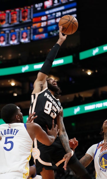 Hawks top Warriors in matchup of teams with worst records